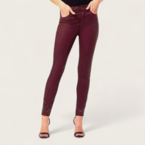 👖The Limited Denim Legging Jean in Burgundy/Maroon Color - Picture 4 of 10